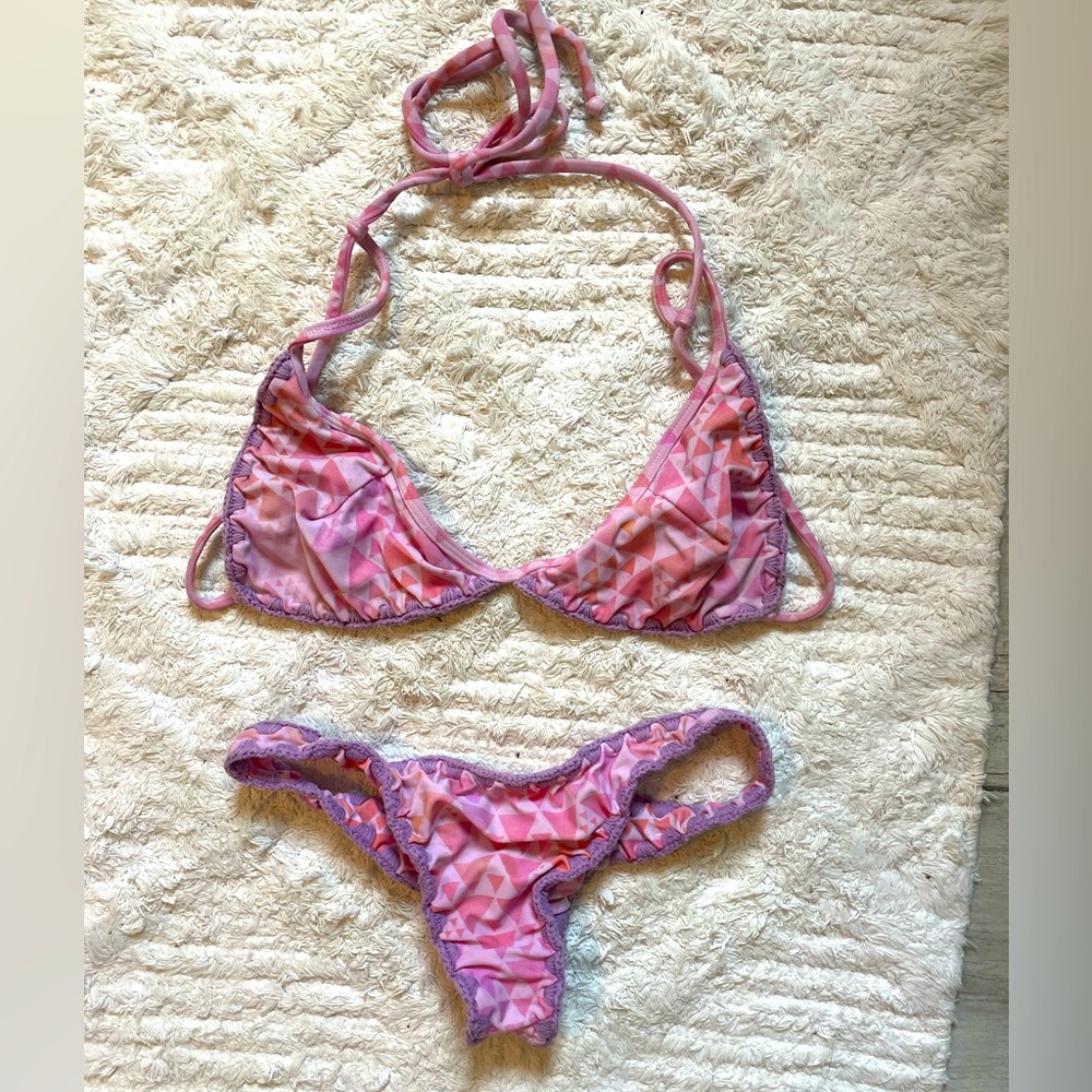 Posh Pua thong bikini